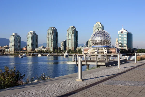 Cidade de Vancouver com Telus World Of Science . — Fotografia de Stock