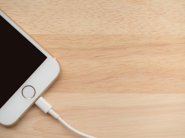  Apple iphone6 yıldırım Usb kablo ile şarj