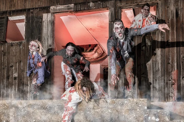 Zombi saldırı kıyamet