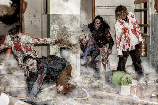 Zombi saldırı kıyamet