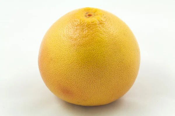 Grapefruit, geïsoleerd op wit — Stockfoto