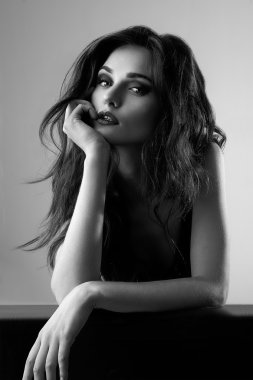 Merhaba uç rötuş moda güzel kız