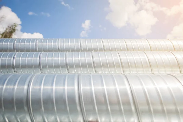 Szellőzőcsövek Kék Felé Acélcsövek Alkatrészek Légvezetékek Építéséhez Ipari Légkondicionáló Rendszerhez — Stock Fotó