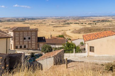 Hita, İspanya, - 11 Ekim 2025: İspanya 'nın Guadalajara ilindeki Hita kasabasının tarihi merkezindeki binaların ayrıntıları