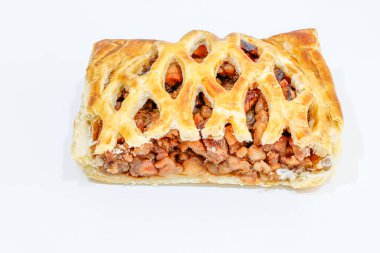 Kuru üzümlü ve cevizli börek