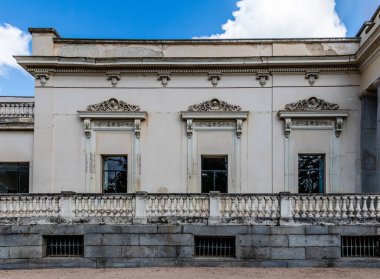 Madrid, İspanya, - 03 Mayıs 2021: Madrid 'deki Finca de Vista Alegre adlı halk bahçeleri, İspanya