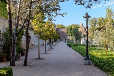 Madrid, İspanya - 10 Ekim 2022 Madrid 'deki Finca de Vista Alegre adlı halk bahçeleri, İspanya