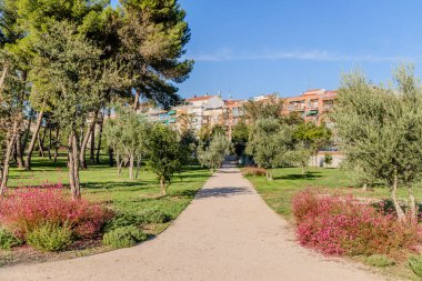 Madrid, İspanya - 10 Ekim 2022 Madrid 'deki Finca de Vista Alegre adlı halk bahçeleri, İspanya