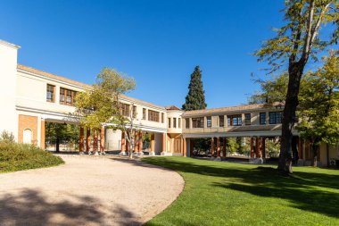 Madrid, İspanya, - 10 Kasım 2022: Madrid 'deki Finca de Vista Alegre adlı halk bahçeleri, İspanya