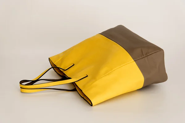 Sarı ve bej alışveriş