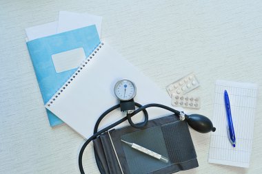 Tıbbi aksesuarları - Tansiyon Aleti, dizüstü bilgisayarlar, bir termometre