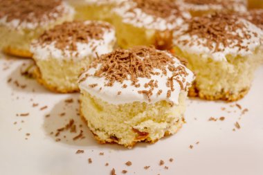 Lezzetli ve jöleli pasta