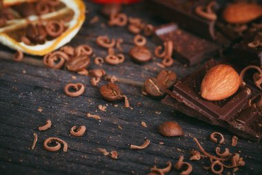 Bir fincan sıcak çikolata.