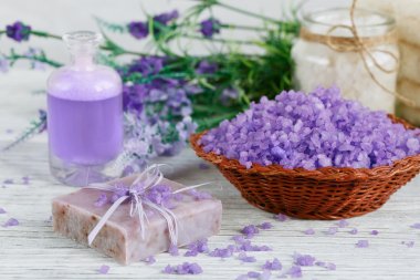 Doğal el yapımı Sabun, deniz tuzu ve havlu