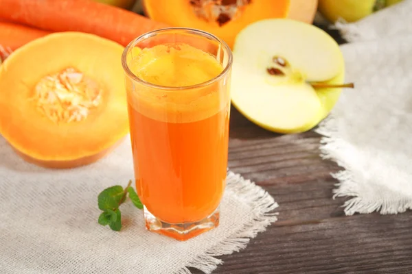 Vers sap, mix fruit en groente. Gezonde voeding — Stockfoto