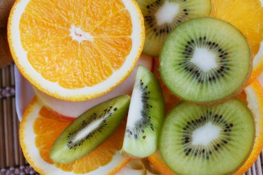 Sağlıklı Detoks Meyve aromalı su infüzyon.