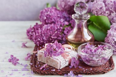 Spa Konsept: kaplıca tedavisi doğal deniz tuzu ile kompozisyon,