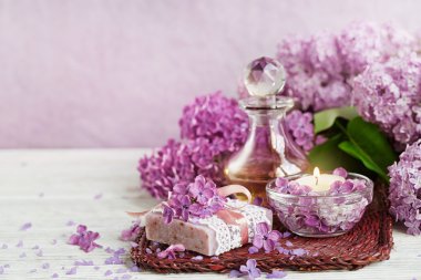 Spa Konsept: kaplıca tedavisi doğal deniz tuzu ile kompozisyon,