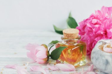 Spa Konsept: kaplıca tedavisi doğal deniz tuzu ile kompozisyon,