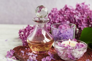 Spa Konsept: kaplıca tedavisi doğal deniz tuzu ile kompozisyon,