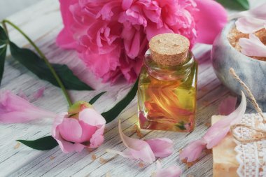 Spa Konsept: kaplıca tedavisi doğal deniz tuzu ile kompozisyon,