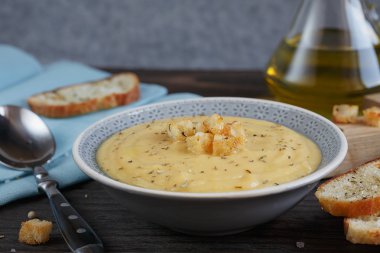 Kase kabak ve karnabahar kremalı çorba ahşap tablo