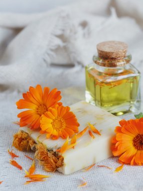 Calendula ile doğal el yapımı Sabun