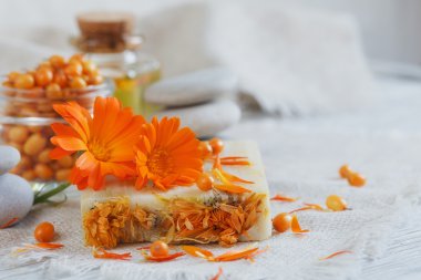 Calendula ve deniz cehri ile doğal el yapımı Sabun