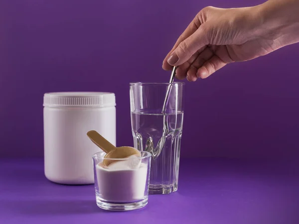 Vidrio Con Colágeno Disuelto Agua Polvo Proteína Colágeno Sobre Fondo — Foto de Stock