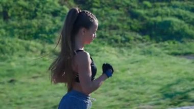 Sabah stadyumda bayan koşucu eğitimi..