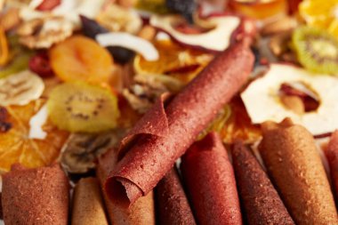 Sağlıklı kurutulmuş meyve ve meyve pastili.. 