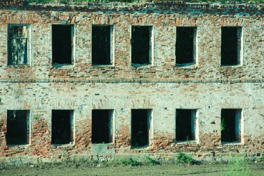 binayı terk edilmiş