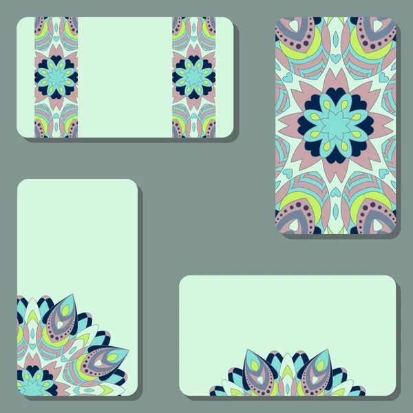 Kartvizit kümesi. Vektör vintage kartvizit set. Çiçek 