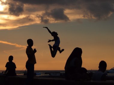 Zanzibar denizde içine atlamak