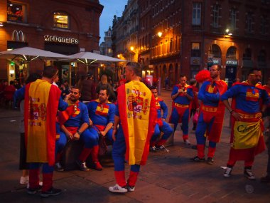 İspanya taraftarları parti