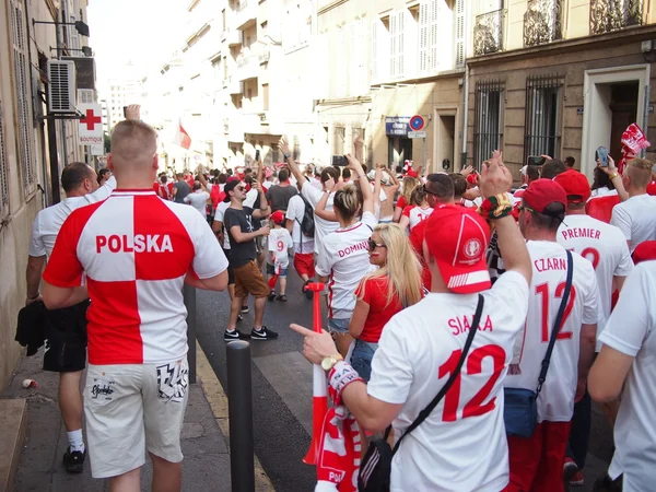 Fanoušci Polsko pochodové — Stock fotografie