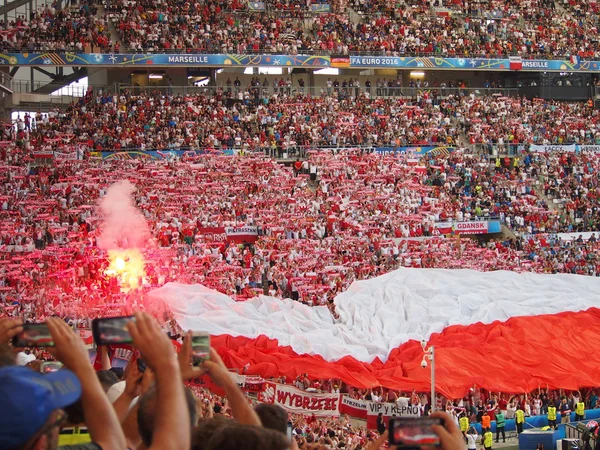 Polonia tifosi razzi — Foto Stock