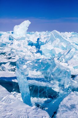 Baykal Gölü buz blokları