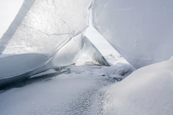 Eisblöcke im Dreieck — Stockfoto