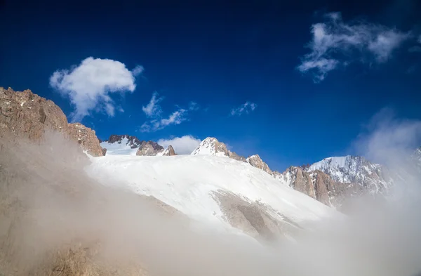 Hermoso paisaje de montaña —  Fotos de Stock