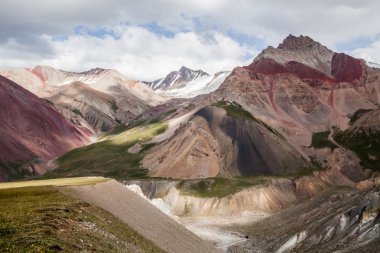 Pamir Dağları güzel görünümü