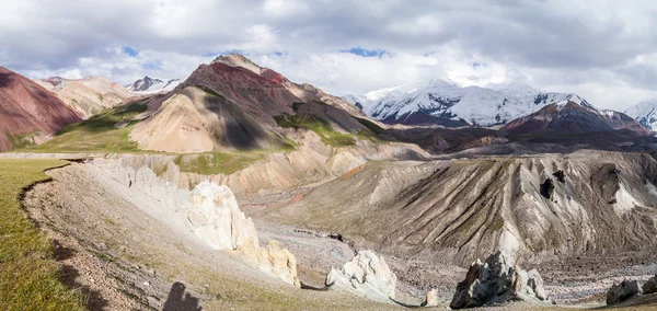 Beautiful view of Pamir mountains — Stock Photo, Image