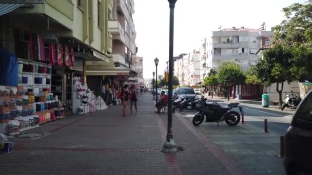 Setembro 2020 Alanya Turquia Caminhando Pela Rua Longo Dos Carros — Vídeo de Stock