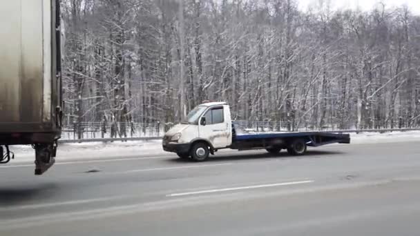 Januari 2021 Moscow Russia Auto Rijden Een Besneeuwde Weg Schieten — Stockvideo