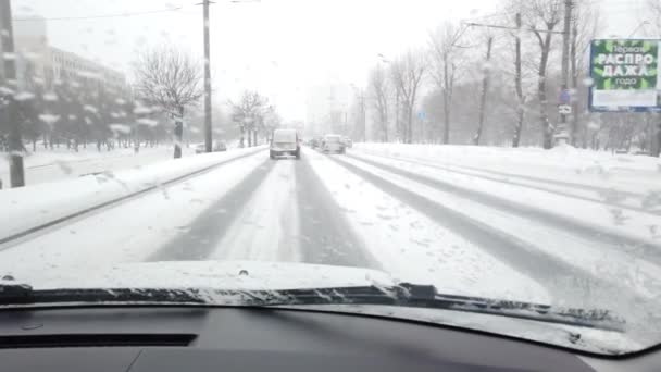 Januari 2021 Moscow Russia Auto Rijden Een Besneeuwde Weg Schieten — Stockvideo