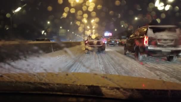 Januari 2021 Moscow Ryssland Bilar Som Kör Snötäckt Väg Fotografering — Stockvideo