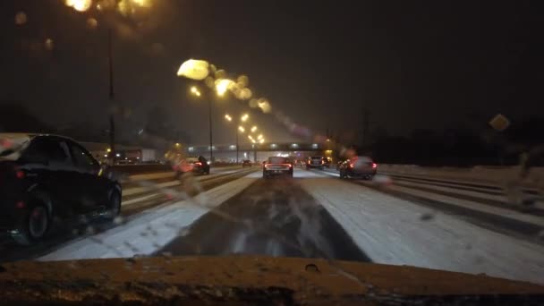 Janeiro 2021 Moscow Rússia Carros Dirigindo Uma Estrada Coberta Neve — Vídeo de Stock