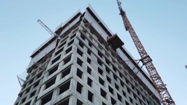 Будівництво Багатоповерхової Вежі Житлового Будинку Будівельні Баштові Крани — стокове відео