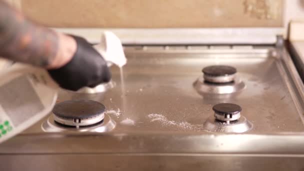 Man Kitchen Washes Gas Stove Hands Rubber Gloves Help Special — Stock Video