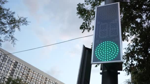 Verkeerslichten Stad Veranderingen Van Groen Naar Rood Stedelijke Scene Een — Stockvideo